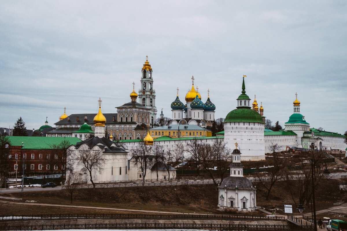 Вид на лавру с Блинной горы.