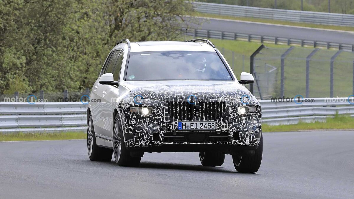 Обновленный BMW X7. Фото: motor1.com