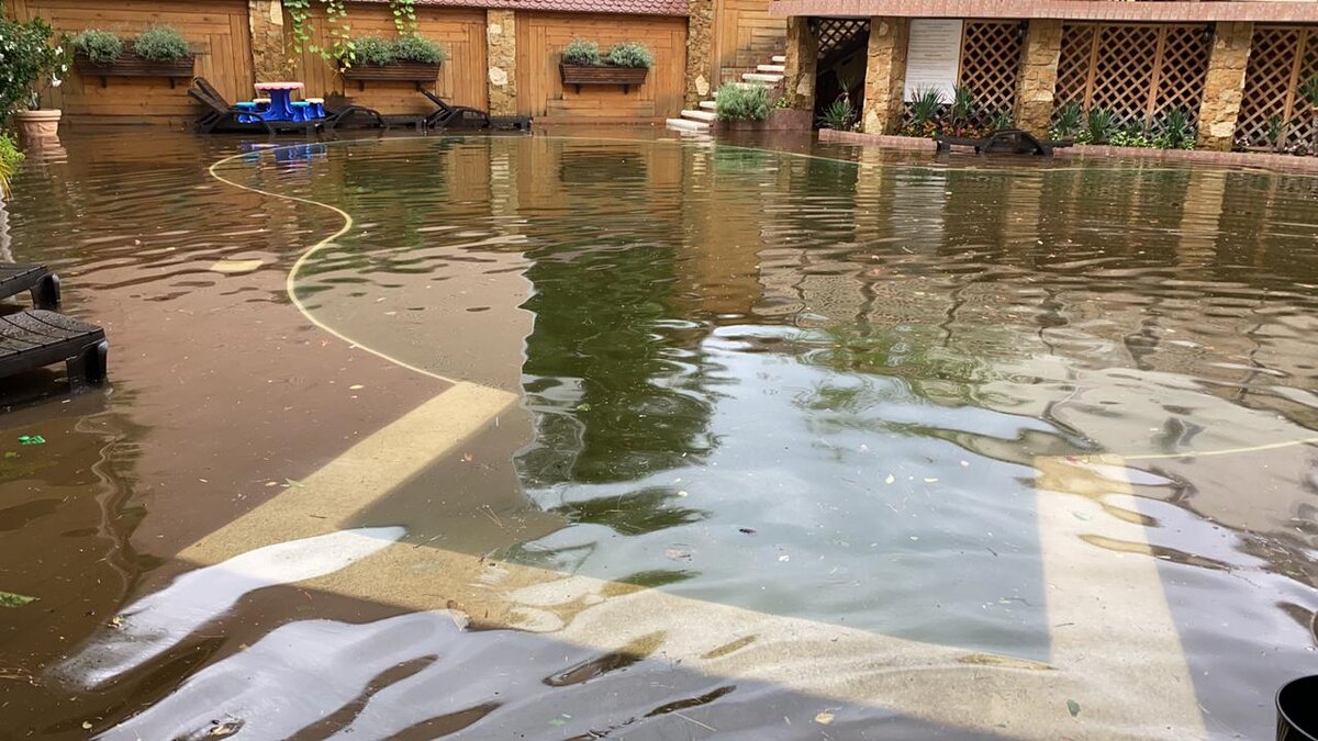 Затопленный бассейн