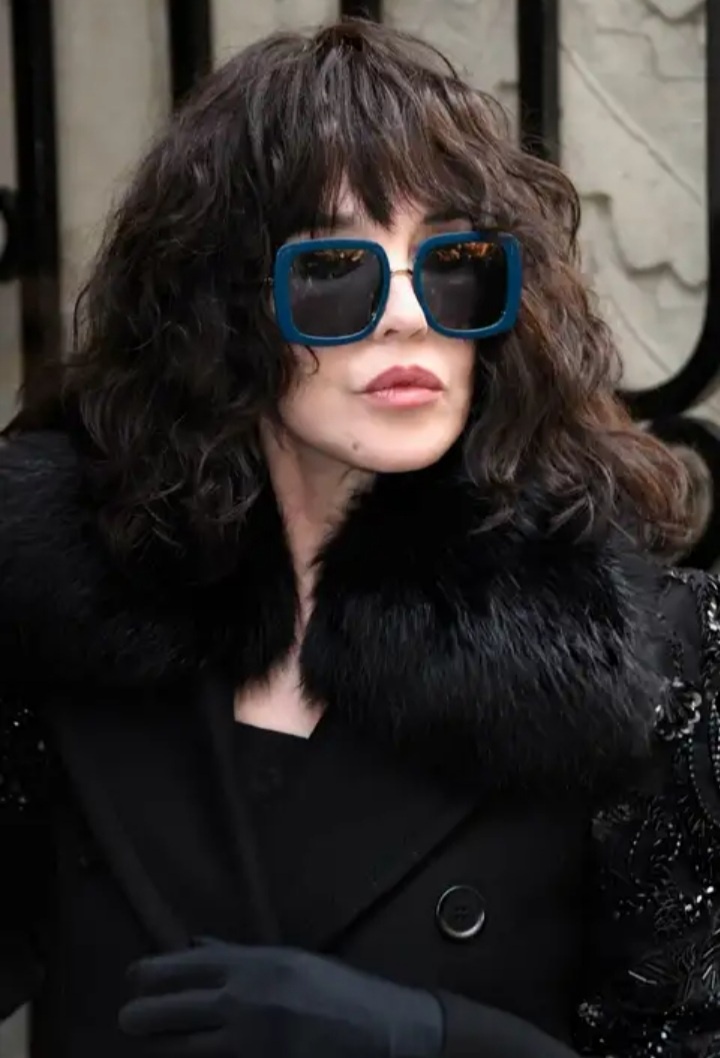 Изабель Аджани