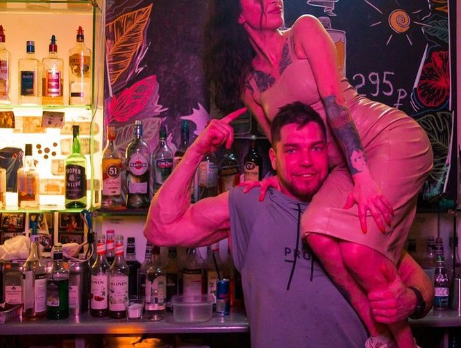 Фото с открытой страницы Романа - https://www.instagram.com/p/COIMAuPHRLZ/