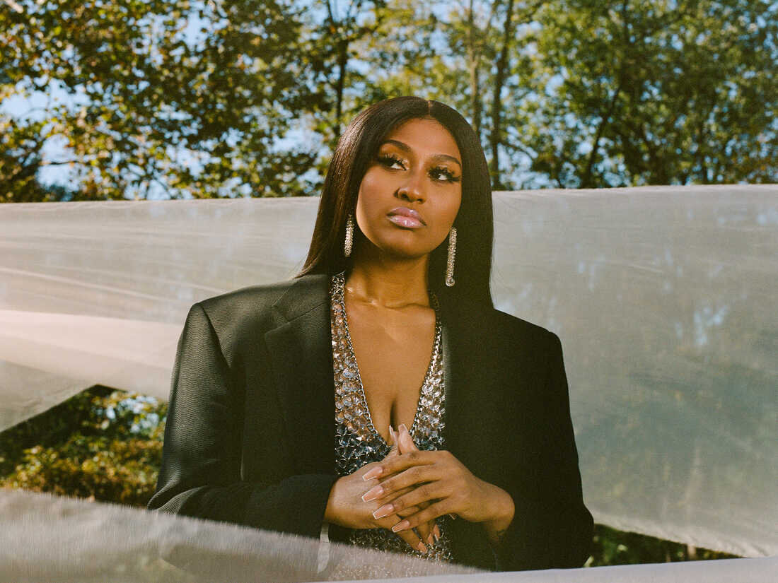 фото: https://www.npr.org/2021/11/30/1060235830/jazmine-sullivan-unspools-her-heaux-tales-npr-musics-album-of-the-year