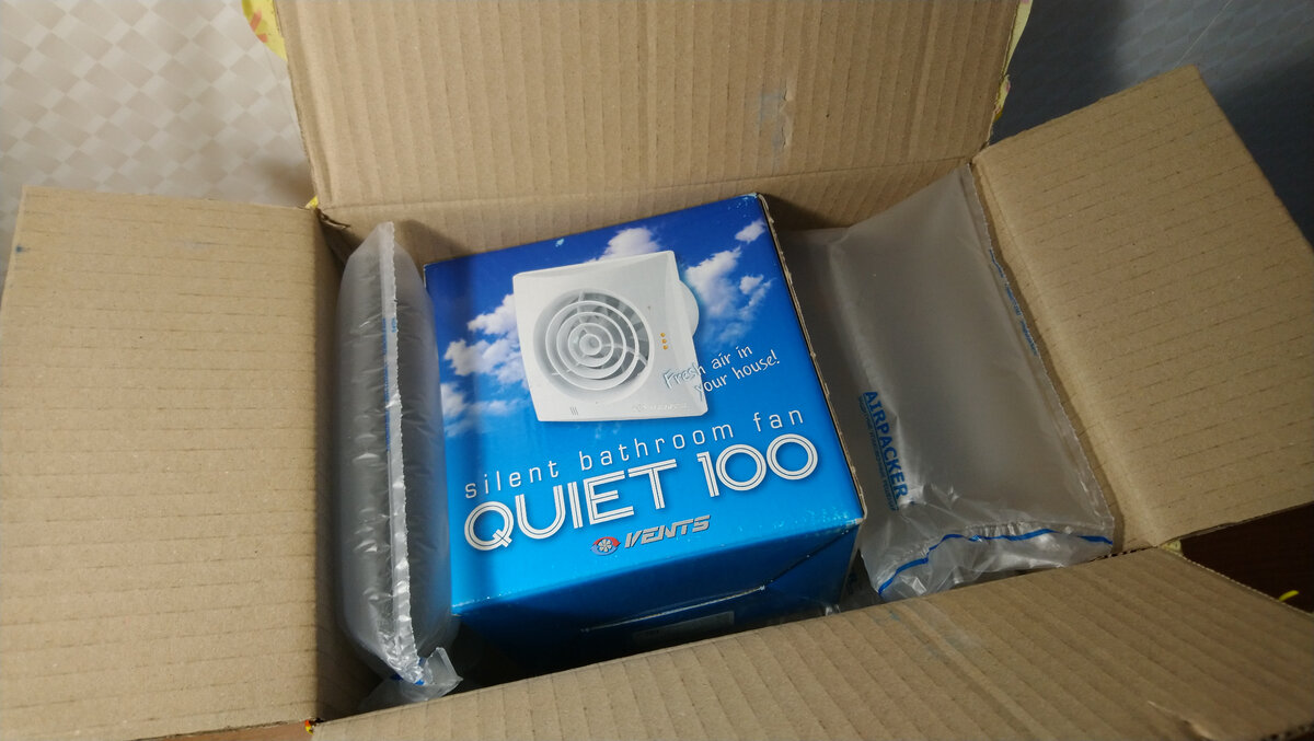 Вытяжной вентилятор ВЕНТС Квайт 100 Т в упаковке AliExpress.