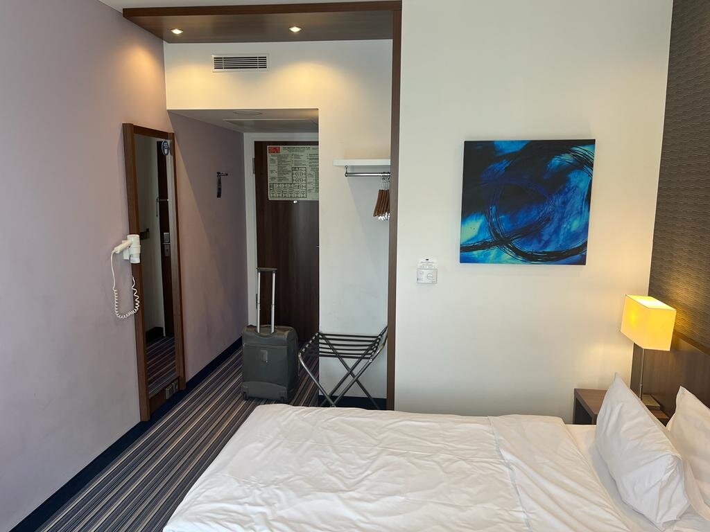 Номер Стандарт двухместный в Холидей Инн.