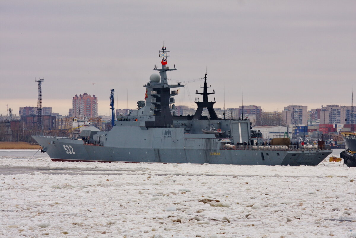 Военно-морской парад 2022 г. в условиях санкций Запада: справимся, но в чём будут отличия?