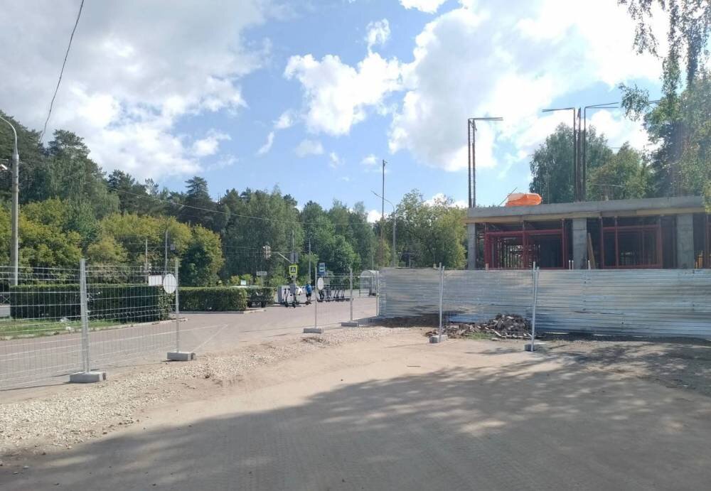 С 7 августа подрядчик начал обустройство пешеходных дорожек в Балатовском парке.