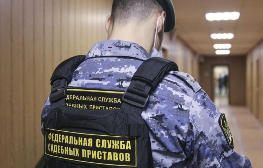    «Поднимите зарплату»: Путин после встречи с главным приставом России