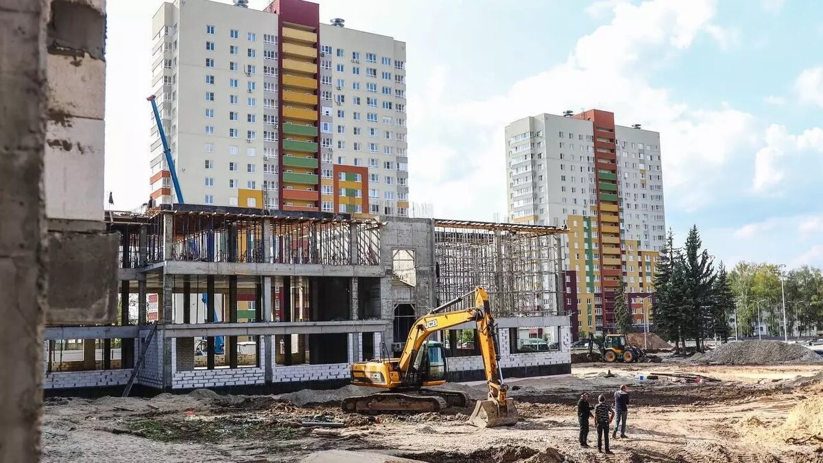     Строительство новой школы в поселке Дубенки в Нижнем Новгороде продолжается. На сегодняшний день готовность объекта составляется 41%. Об этом рассказали в пресс-службе правительства.