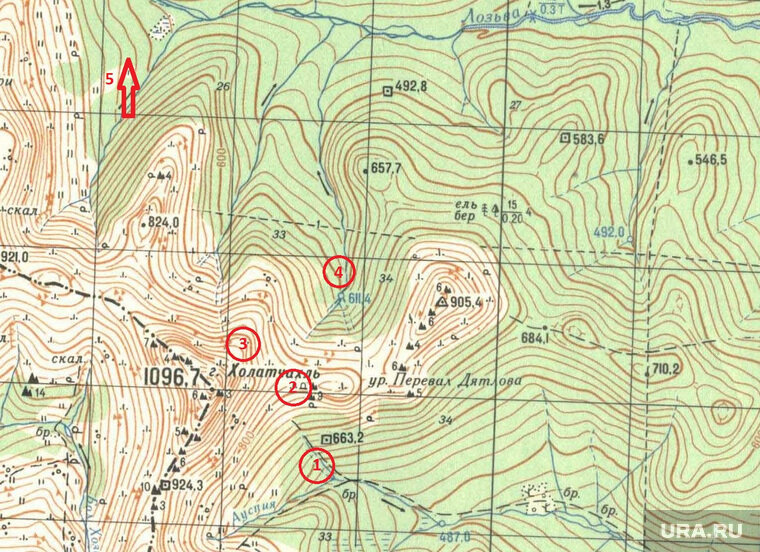 Река Ауспия перевал Дятлова. Гора Холатчахль место палатки Дятлова. Гора Холатчахль перевал группы Дятлова. Гора Отортен и перевал Дятлова.