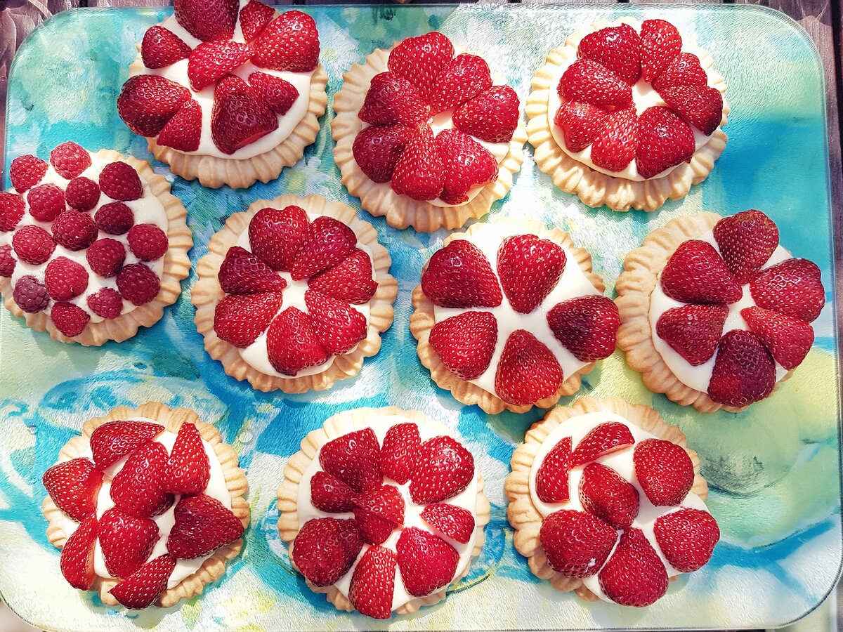 Ягодные пироженки по немецкому рецепту