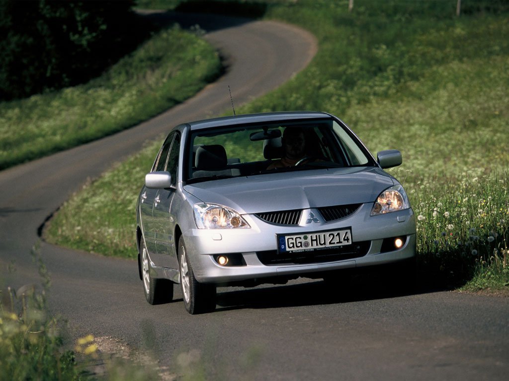 Mitsubishi Lancer IX. Средняя цена на рынке - 300 000 рублей.