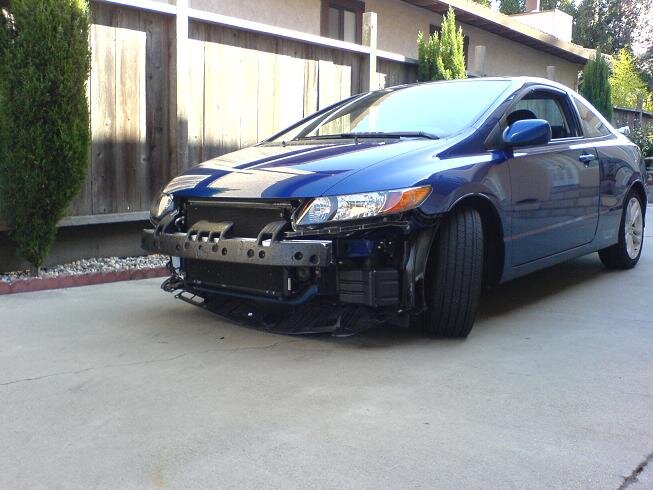 Источник фото: http://www.8thcivic.com/forums/attachments/inside-out/2068d1155845738-can-i-safely-wash-my-car-no-front-bumper-cover-dsc01093.jpg