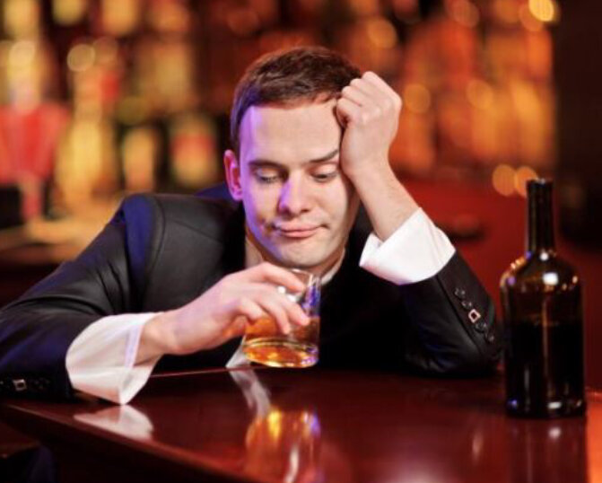 Почему мужик бухает. Анекдот про пьяного мужика, повстречавшего в автобусе попа Фото Бухого Мужика — Картинки фотографии Почему люди бросают пить, курить, берутся за ум, а потом начинают.