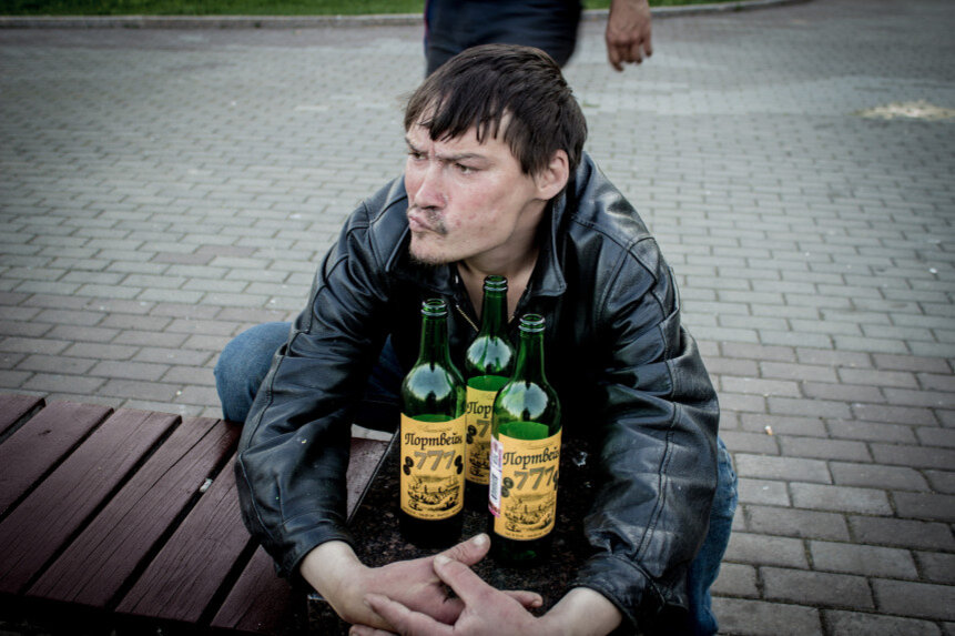 Картинка 2 алкаша