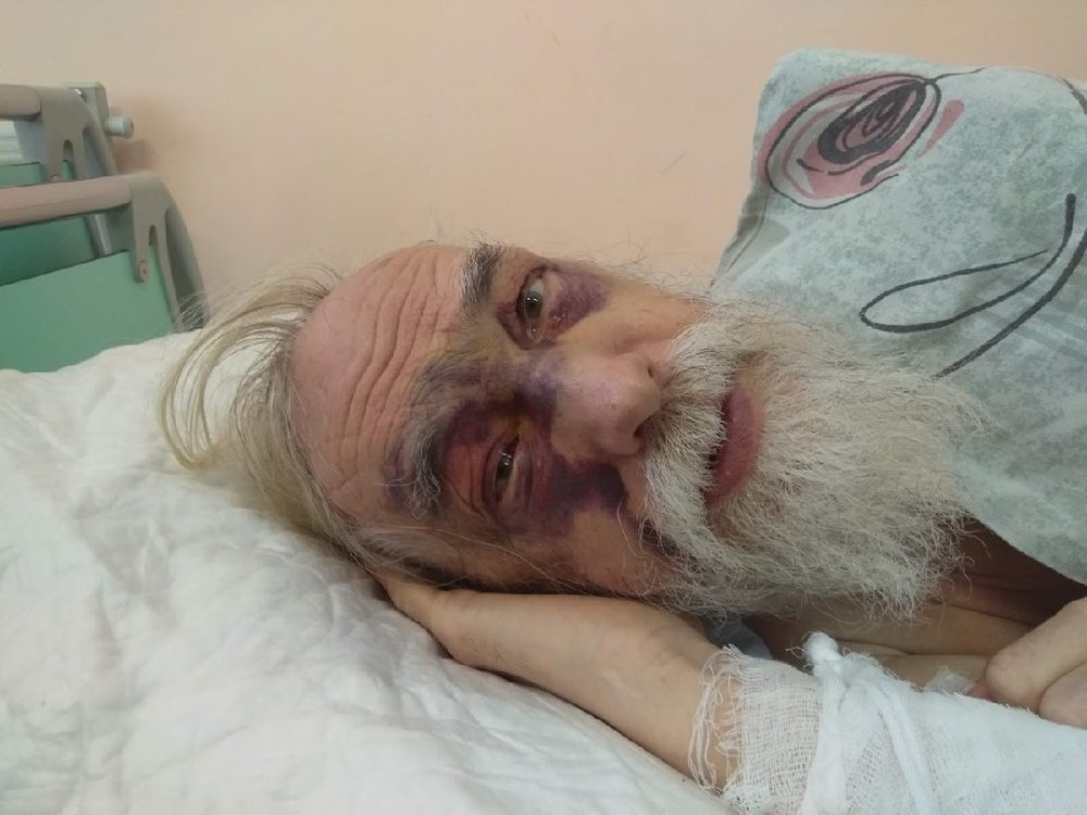 По словам сына, состояние Сергея Левашова стало лучше, но врачи прогнозов пока не делают. Фото ВК-группа "ДТП и ЧП | Санкт-Петербург | Питер Онлайн | СПб"