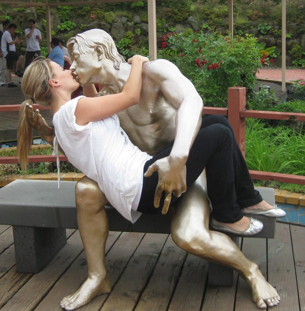 Парк эротической скульптуры Jeju Loveland (Park erotic sculpture Jeju Loveland)