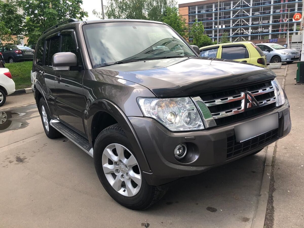 Mitsubishi Pajero IV