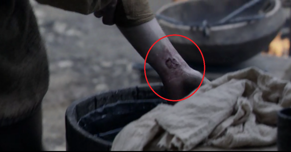 Нашел меч короля артура. Меч короля артура гай ричи постер. Глаз джека меч короля артура. Меч экскалибур из фильма меч короля артура. Нашел меч короля артура.