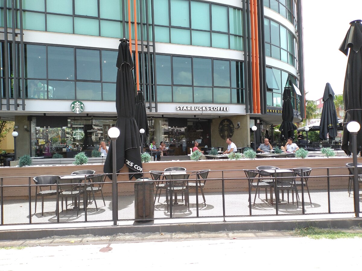 Кафе STARBUCKS