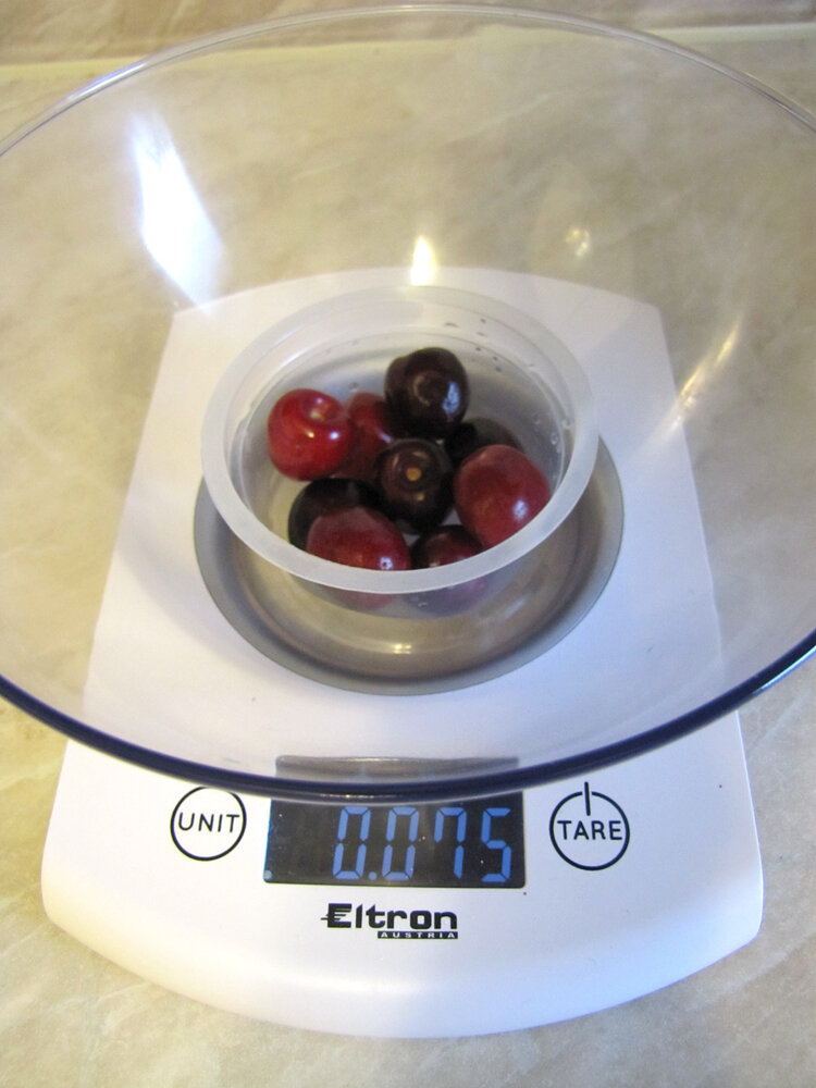 А вот 75 г черешни - это не так уж и много! :(