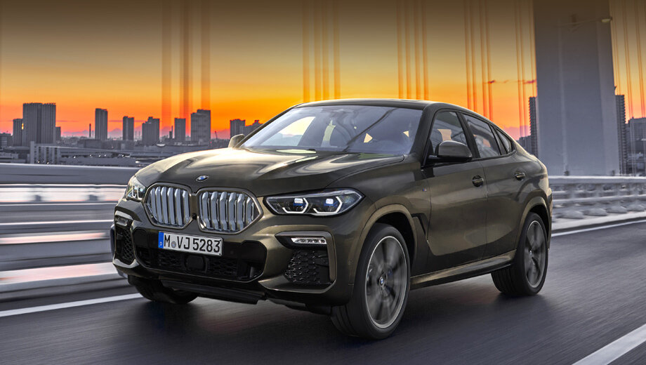 Длина «икс-шестого» равна 4935 (+26 мм к предшественнику), ширина — 2004 (+15), высота — 1696 (-6), колёсная база — 2975 (+42), клиренс по паспорту — 216 мм (+4), а российский офис указывает 214.