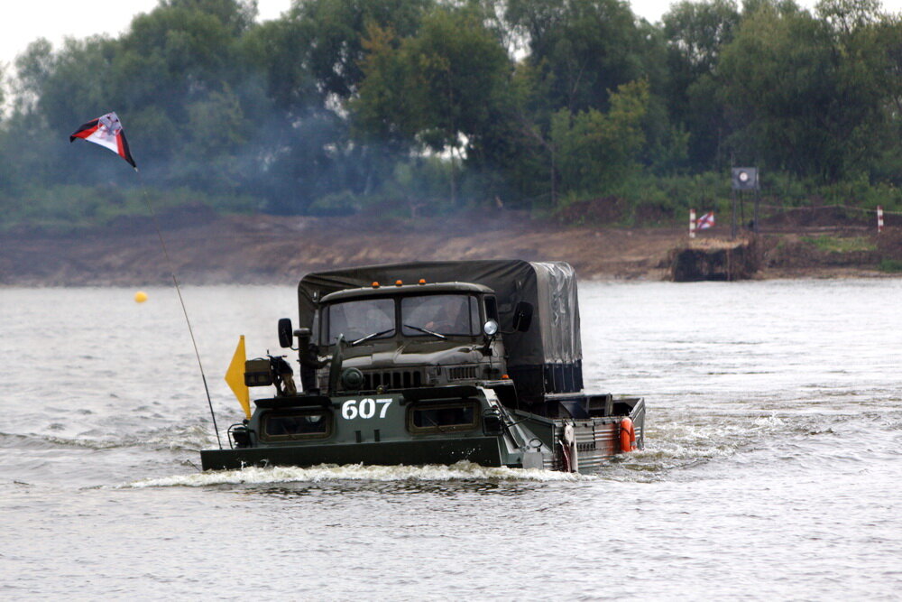 водитель понтонер