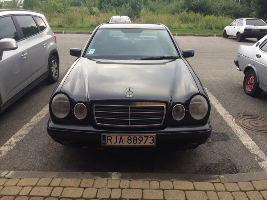 https://img01-olxua.akamaized.net/img-olxua/676317338_1_1000x700_mercedes-w210-e220-lvov.jpg