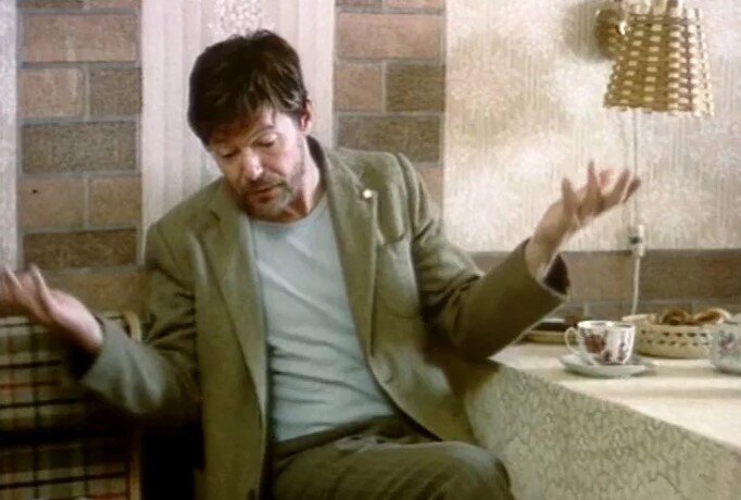 Кадр из фильма "Одинокая женщина желает познакомиться"