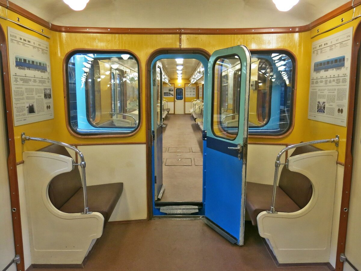 ретро вагон метро