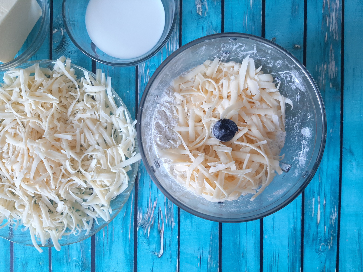 Сырные палочки-выручалочки: эта закуска покорит ваше сердце! |  ЭкспрессРецептов | Дзен