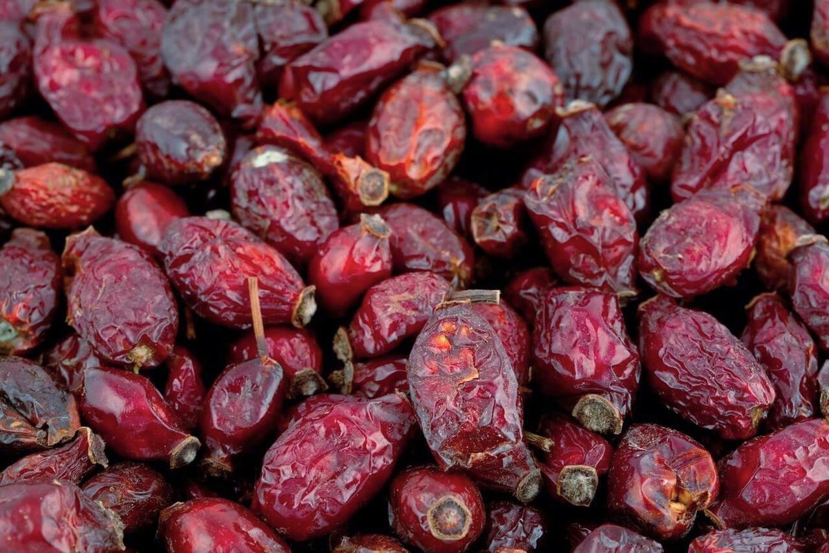 Сушёный шиповник.