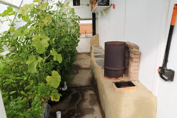 Ракетная печь в теплице