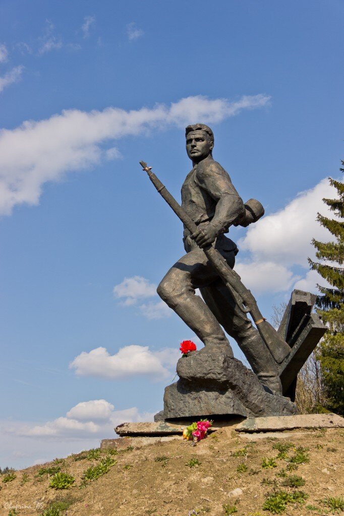 Братская могила в Борницах 