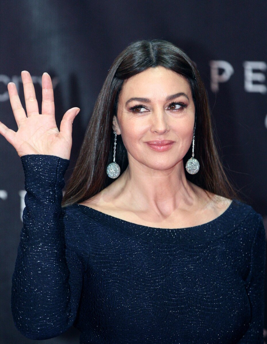 Monica Anna Maria Bellucci. Материал взят из свободного источника.