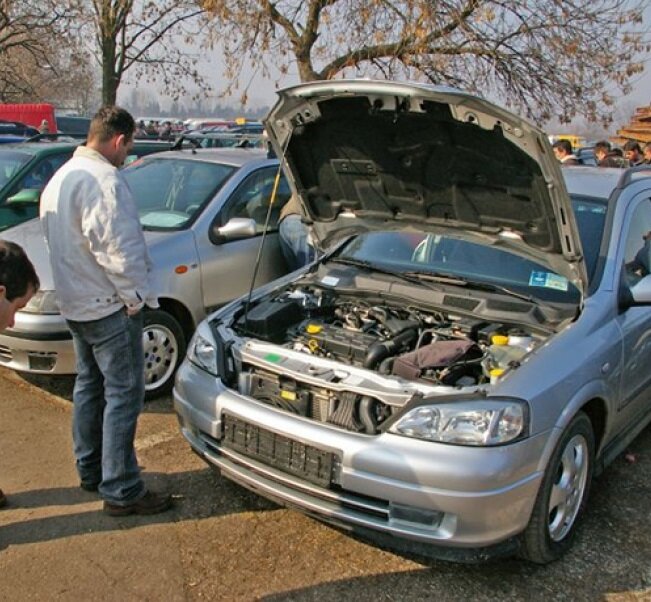 Выбору подержанных автомобилей посвящено огромное количество статьей. Но есть случаи, когда подробное рассмотрение автомобиля не нужно.