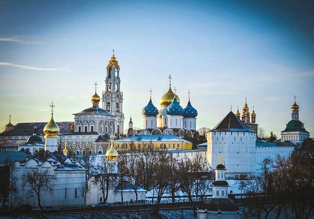 Сергиево Троицкая Лавра облачно