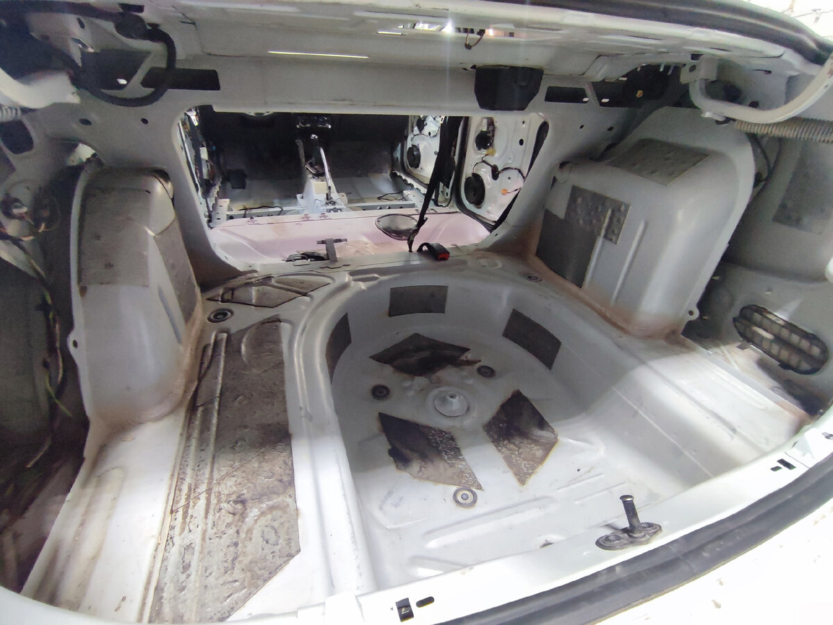 Внутренний каркас Volkswagen Polo до ШВИ от Lokos Audio