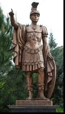 Пирр 1 Великий(319-272гг.до н.э.)памятник в Янине(Северный Эпир, совр. Албания) 