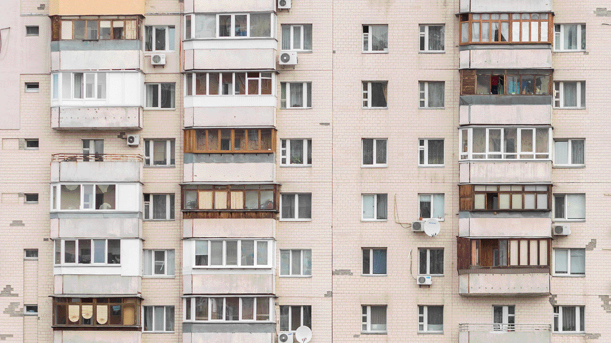 Пятиэтажная кирпичная брежневка. Панельный многоэтажный дом. Пятиэтажный панельный дом. Панельный дом фасад.