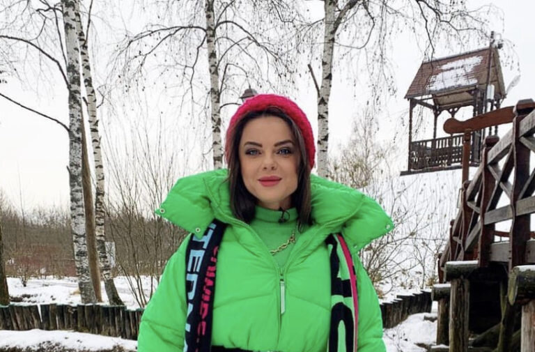    Фото: @koroleva__star Анастасия Манцова