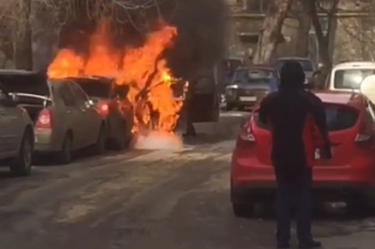    Mercedes – ровесник века сгорел в понедельник в Волгограде