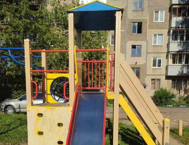     Ивановская мэрия объяснила, почему установила маленькую площадку на улице Соликамской