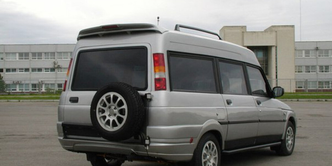 Автомобиль Лада "Марина".