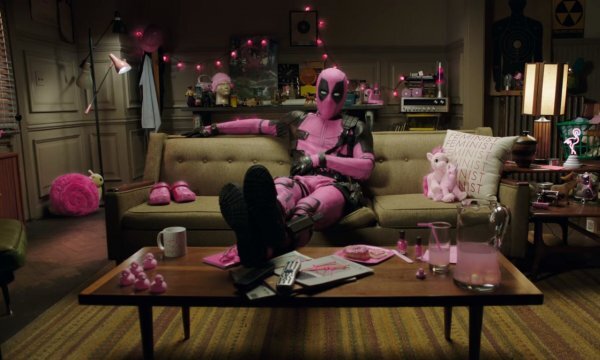 «Очень особенное сообщение от Дэдпула» 