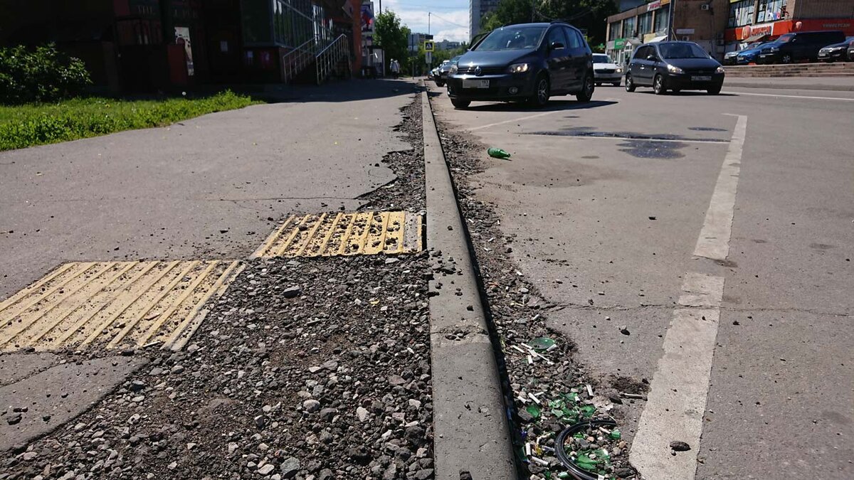 Почему замена бордюров в этом году затянулась и зачем их вообще меняют так  часто? Объясняет префект | Zelenograd.ru | Дзен