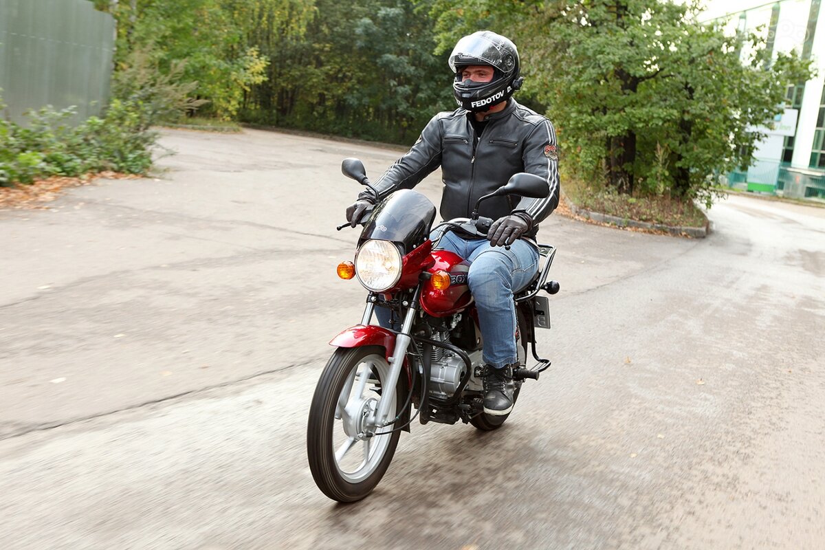 
Bajaj Boxer BM150 2017 – самый популярный в России мотоцикл индийского концерна