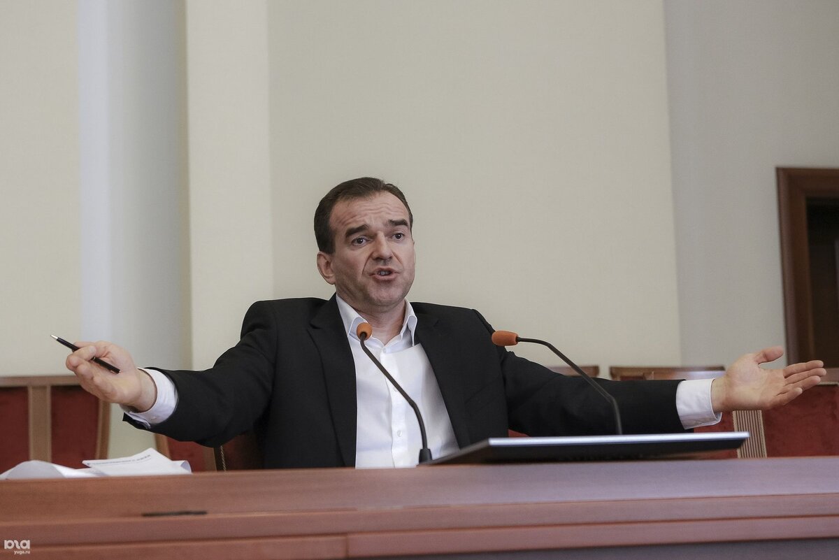 Губернатор краснодарского края 2022 год. Вениамин кондратьев краснодар. Губернатор краснодарского края 2022 год. Глава краснодарского края вениамин кондратьев. Встреча владимира путина и вениамина кондратьева.