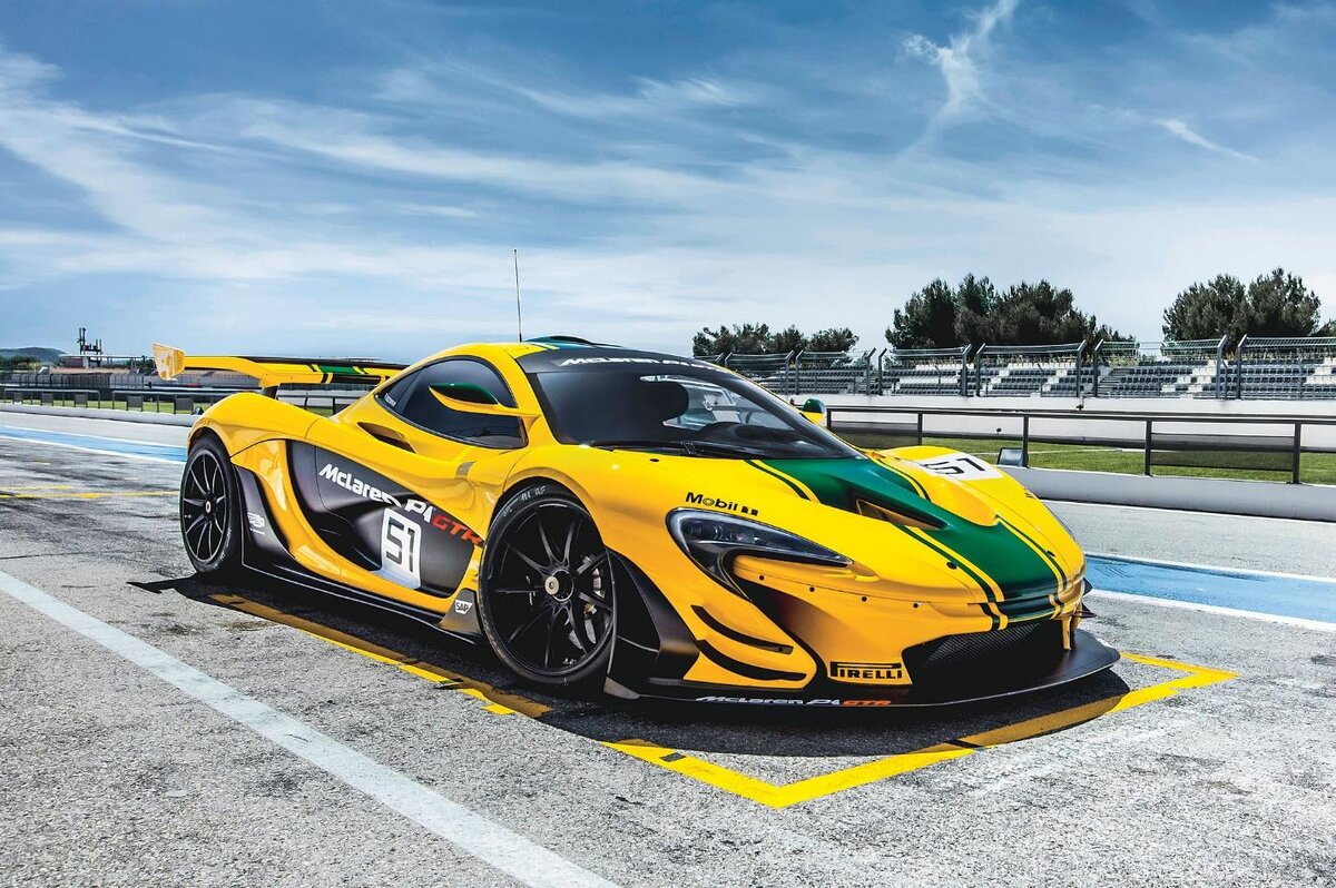 Рисунок 1.  Желтый супер кар «McLaren P1 GTR»