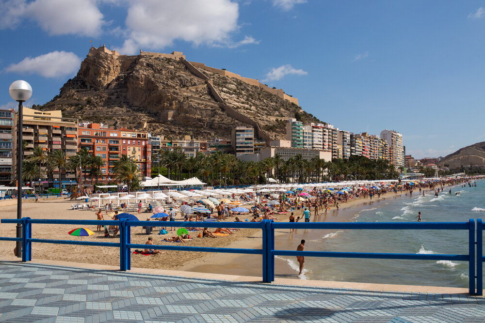 Замок Санта-Барбара и Playa Postiguet