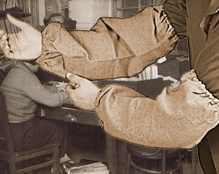 Нарукавники – полезный атрибут как для рабочего цеха, так и для работника канцелярии.